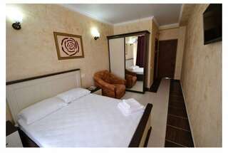 Гостиница Акрополь Витязево Двухместный номер с 1 кроватью и балконом-1